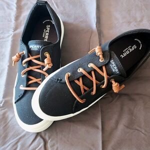 Tennis shoes, Sperry, size 10